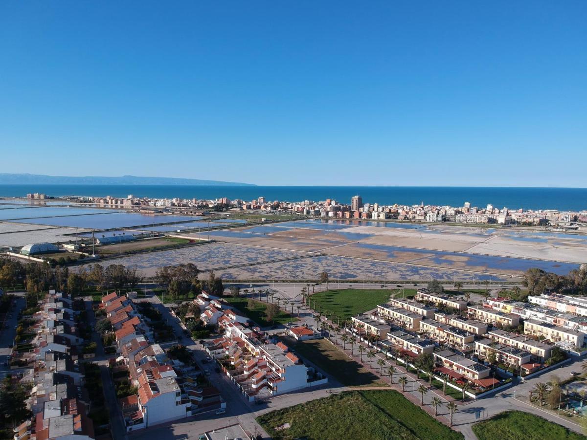 Blu Salina - Casa Vacanze Margherita Di Savoia Exterior photo